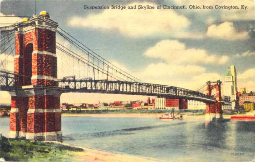 Blick von Covington aus über den Ohio auf die Hängebrücke und die Stadt
